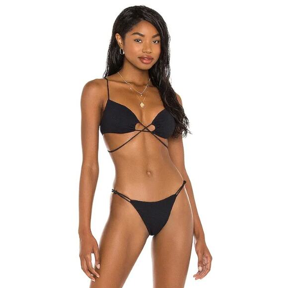 $126 Vix by Paula Hermanny Kate Black Bikini Top - D - Picture 1 of 7